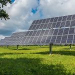 Energia słoneczna w przemyśle: Wykorzystanie i zalety dla firm